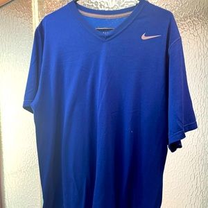 Nike dri fit T-shirt, barely worn no stains or rips, size large